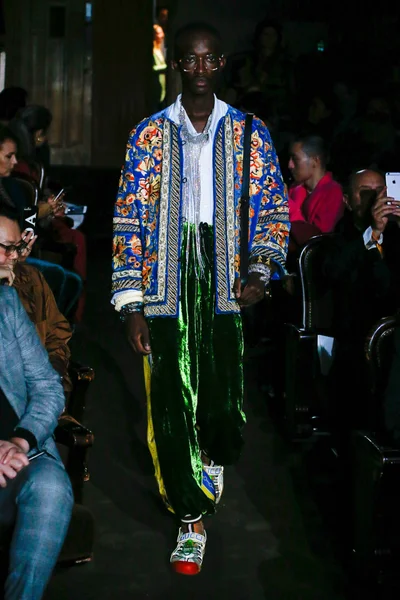 Look 42